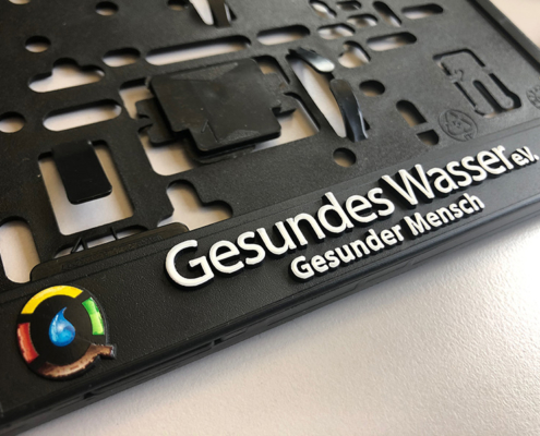 Kennzeichenhalter personalisiert