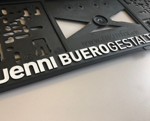 Kennzeichenrahmen personalisiert